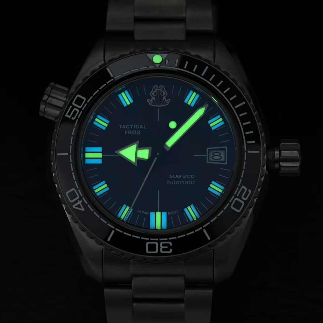 タクティカルフロッグ新しいメンズ自動腕時計 41 ミリメート - Titanium Sport Watch のレビューと価格
