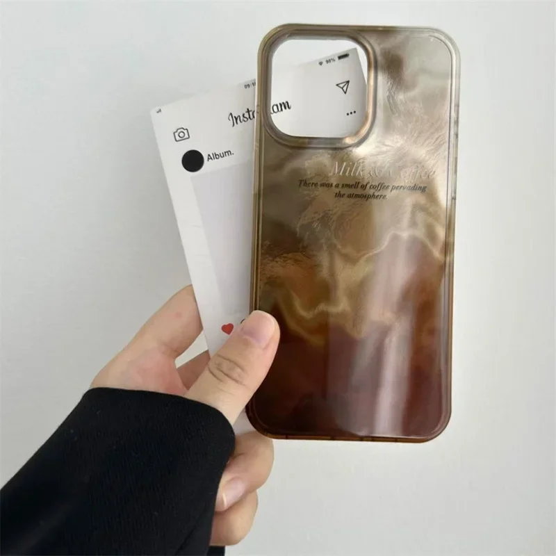 高級感のあるコーヒー色のグラデーションデザインのiPhone - Luxury Watch Case のレビューと価格