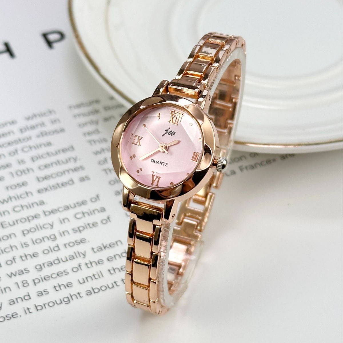 女性のミニマリストでコンパクトなクォーツ時計、ファッショナブ - Luxury Watch Safe のレビューと価格
