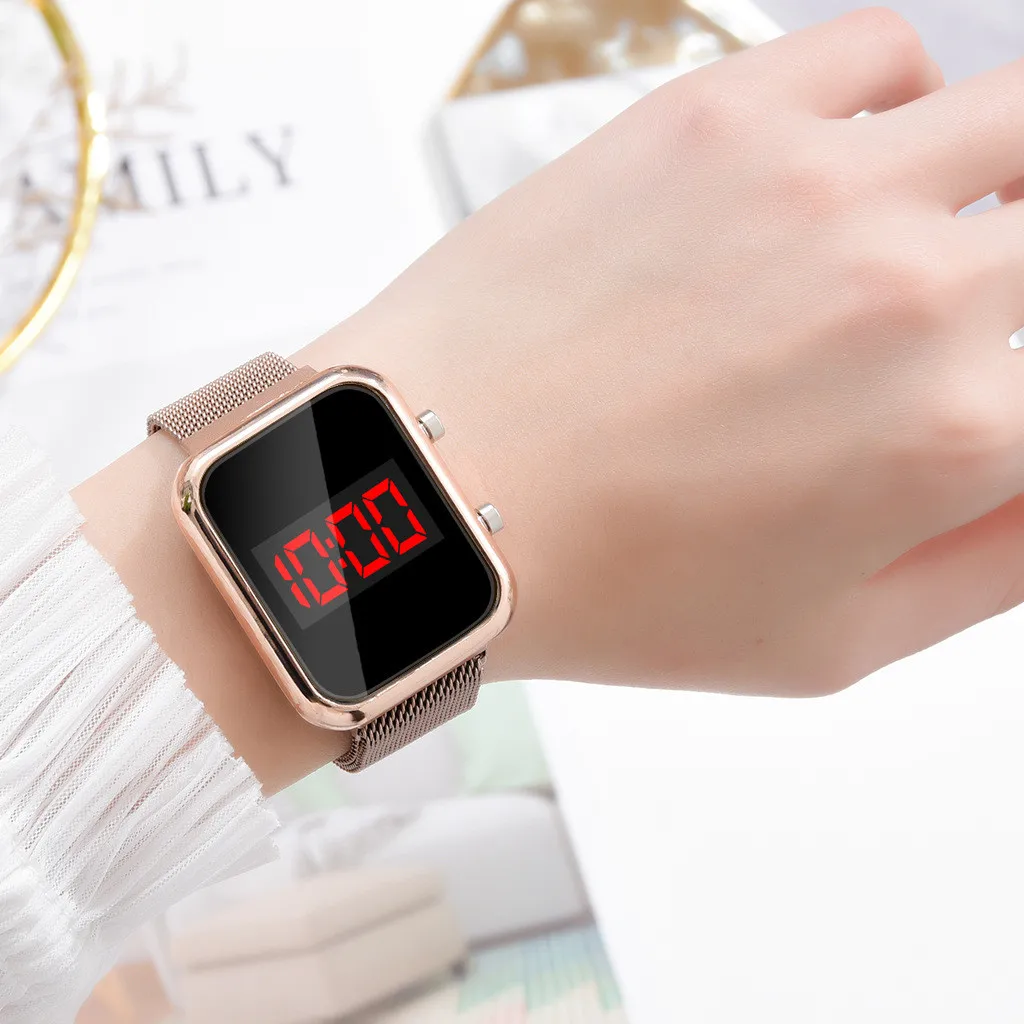 ファッション磁気バックル長方形 LED デジタル腕時計男性女 - Luxury Watch Winder のレビューと価格