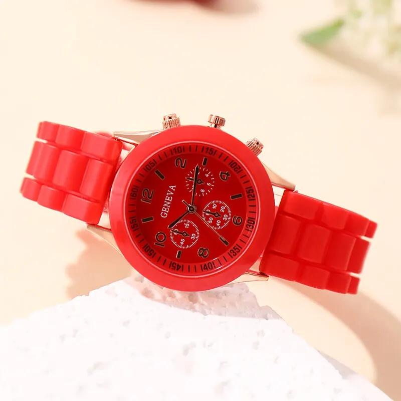 女性のためのエレガントな赤いシリコンクォーツ時計、ラディーズ - Ladies Luxury Watch のレビューと価格