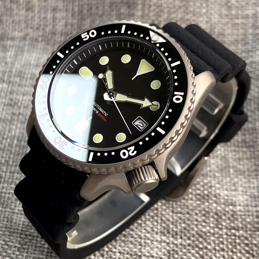 男性用自動チタンダイバーウォッチ、サファイアガラス、セラミッ - Titanium Sport Watch のレビューと価格