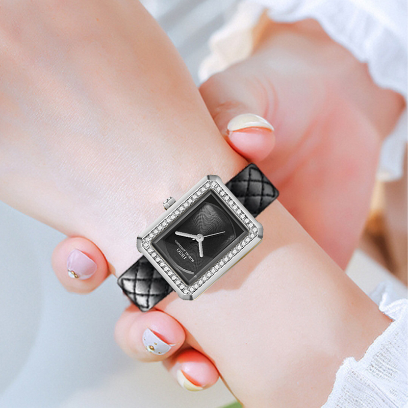 ファッションレザー女性腕時計長方形ゴールデン防水エレガントな - Luxury Watch All Black のレビューと価格