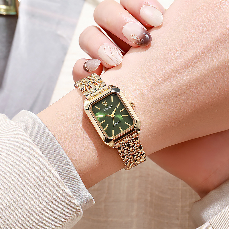 女性と女の子のための長方形のスチールバンドクォーツ時計、女性 - Ladies Luxury Watch のレビューと価格